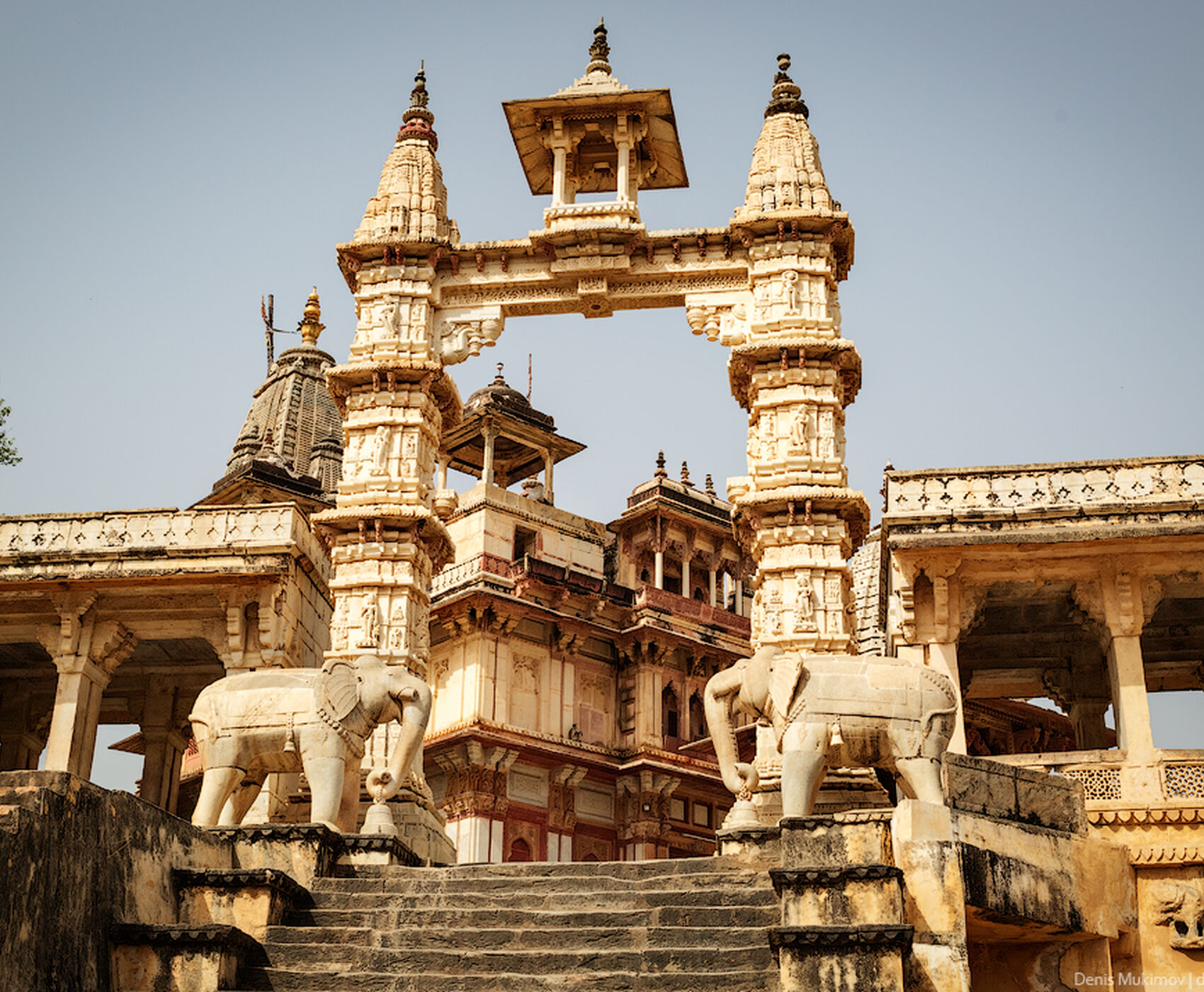 ANTALYA ÇIKIŞLI  HİNDİSTAN & NEPAL & SRİ LANKA