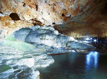 KAKLIK MAĞARASI - PAMUKKALE - LAODİKEİA TURU