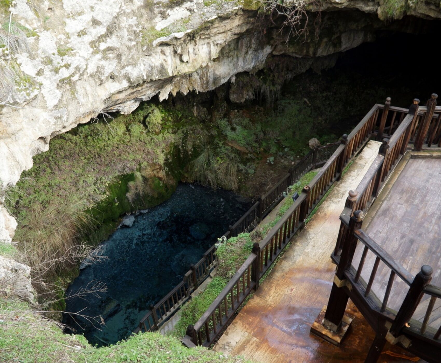 KAKLIK MAĞARASI - PAMUKKALE - LAODİKEİA TURU