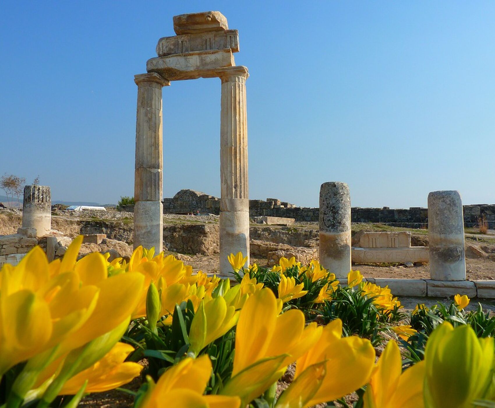 KAKLIK MAĞARASI - PAMUKKALE - LAODİKEİA TURU