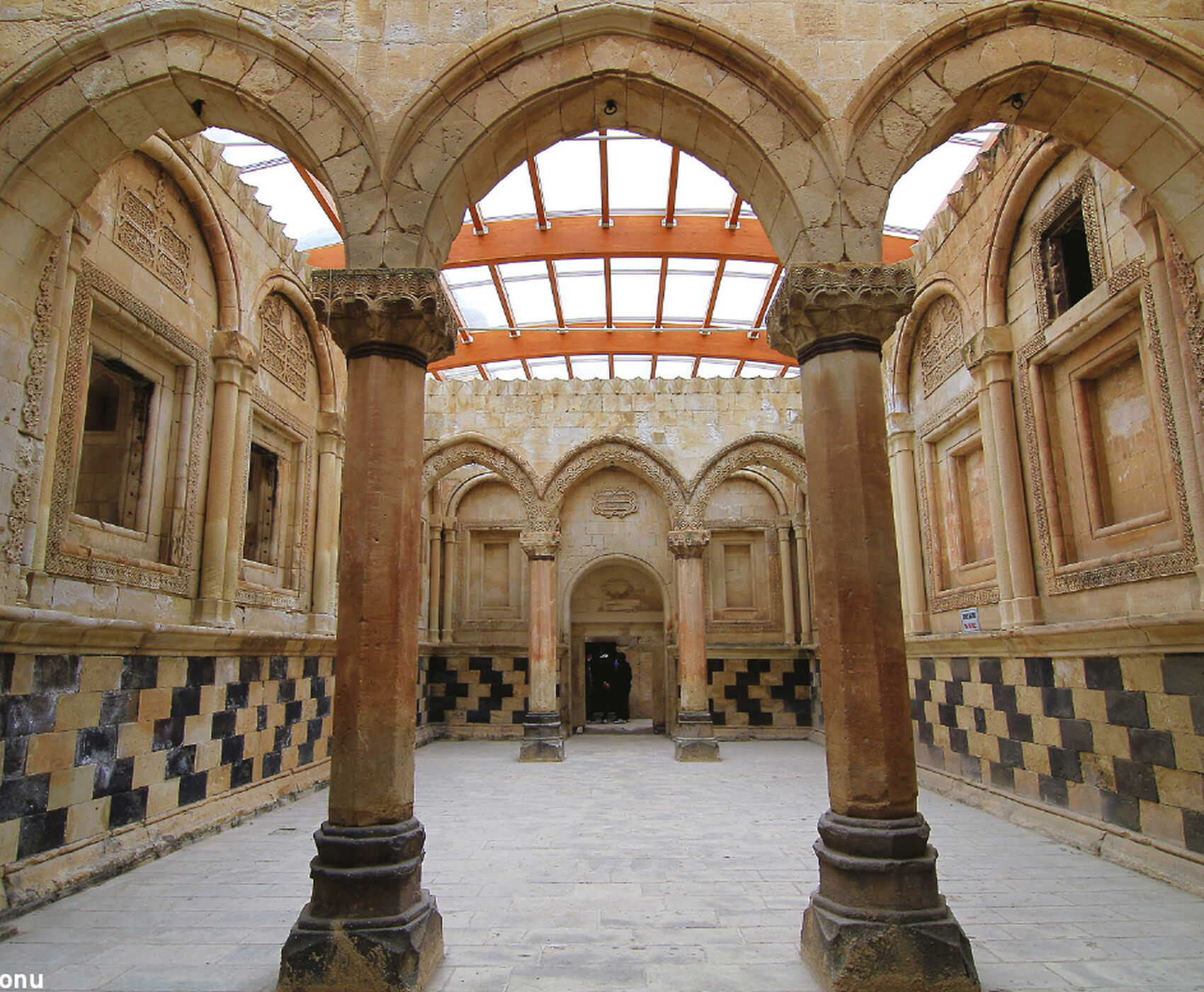 ANTALYA DAN DİREKT UÇAKLI VAN KARS  & PERU GÖKKUŞAĞI TEPELERİ DEĞİL ERZURUM GÖKKUŞAĞI TEPELERİ